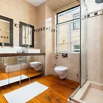 Charming 2 Bedroom Next To Praca Da Figueira Appartement *