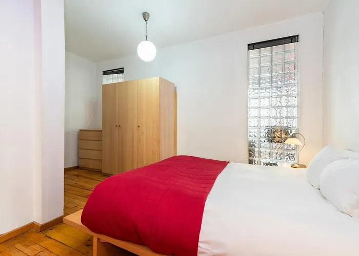 Charming 2 Bedroom Next To Praca Da Figueira *