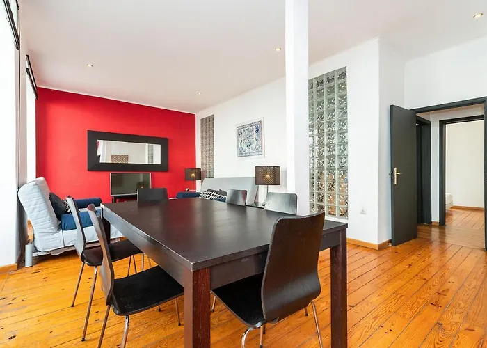 Charming 2 Bedroom Next To Praca Da Figueira Διαμέρισμα *