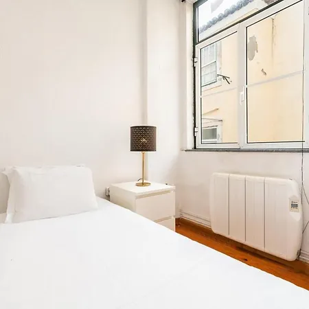 Charming 2 Bedroom Next To Praca Da Figueira *